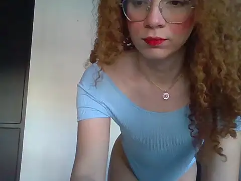 Snapshot of CELESSTESeductora chatting on 01.10.25 CELESSTESeductora online show from 01.10.25