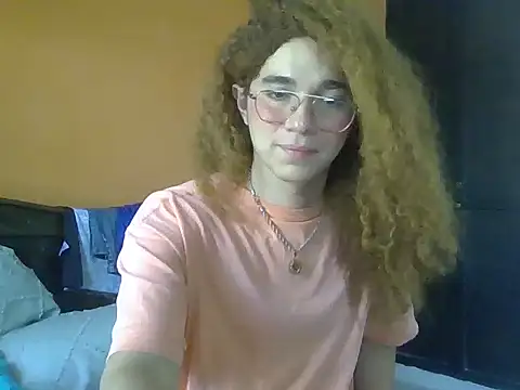 Snapshot of CELESSTESeductora chatting on 02.06.25 CELESSTESeductora online show from 02.06.25