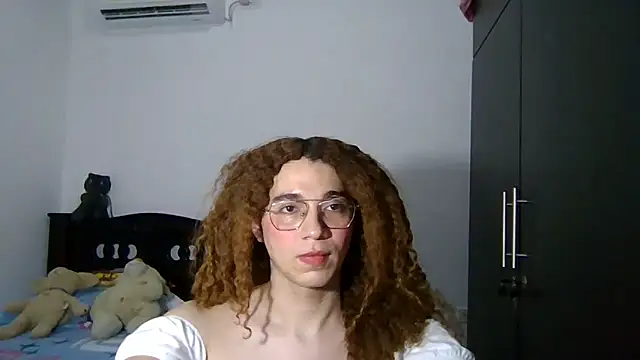 Snapshot of CELESSTESeductora chatting on 02.14.25 CELESSTESeductora online show from 02.14.25