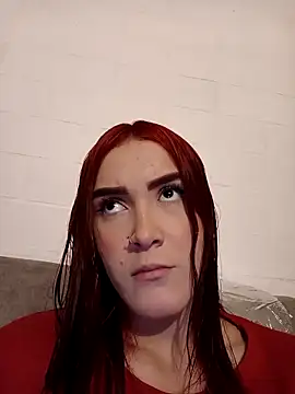 laura arias018 online show from 10.17.25