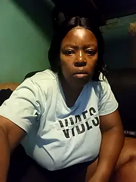 curvyloneah75 online show from 02.25.25