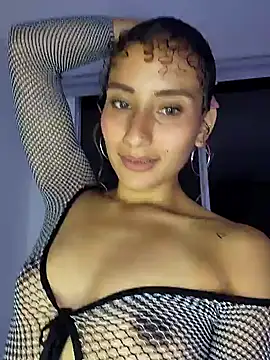 varenkaivanova 22 online show from 12.17.24