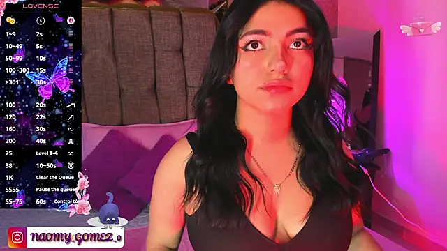 Snapshot of Naomy_veracruz_ chatting on 11.05.25 Naomy veracruz online show from 11.05.25