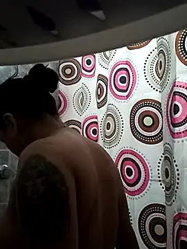 Snapshot of Naomy_veracruz_ chatting on 12.04.25 Naomy veracruz online show from 12.04.25