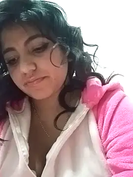 Snapshot of Naomy_veracruz_ chatting on 12.21.25 Naomy veracruz online show from 12.21.25