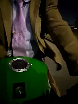 Snapshot of Fuckboy4public chatting on 09.10.25 Fuckboy4public online show from 09.10.25