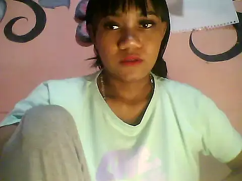 Snapshot of Fariana01 chatting on 12.05.24 Fariana01 online show from 12.05.24