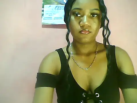 Snapshot of Fariana01 chatting on 01.04.25 Fariana01 online show from 01.04.25