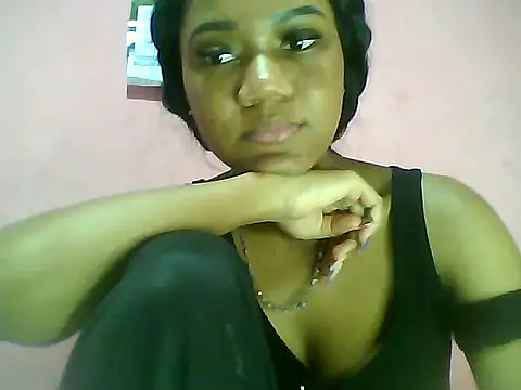 Snapshot of Fariana01 chatting on 01.05.25 Fariana01 online show from 01.05.25