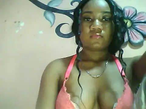 Snapshot of Fariana01 chatting on 01.07.25 Fariana01 online show from 01.07.25