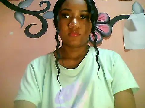 Snapshot of Fariana01 chatting on 01.07.25 Fariana01 online show from 01.07.25