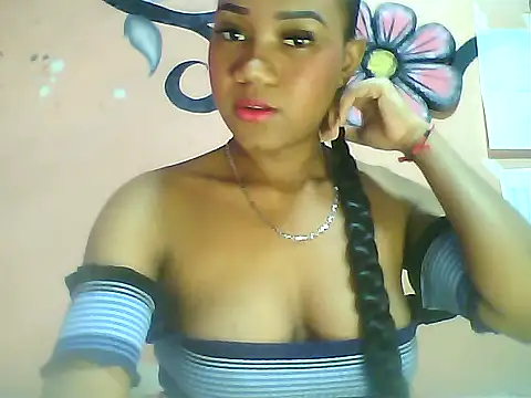 Snapshot of Fariana01 chatting on 02.09.25 Fariana01 online show from 02.09.25