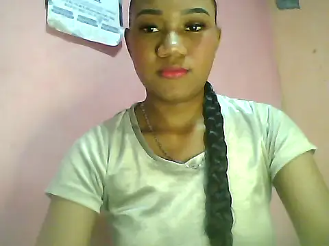 Snapshot of Fariana01 chatting on 02.10.25 Fariana01 online show from 02.10.25