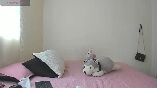 Snapshot of Hannah_Baileyy chatting on 02.22.25 Hannah Baileyy online show from 02.22.25