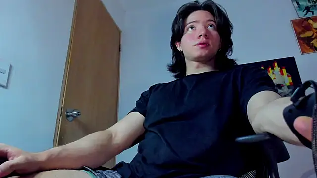 AngelBennet  online show from 10.31.25