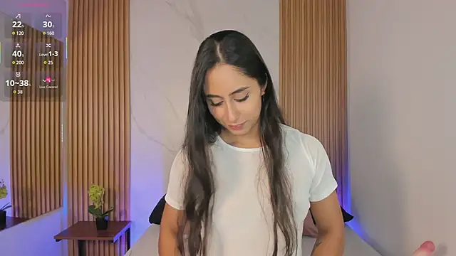 Julia Martinez  online show from 04.13.26