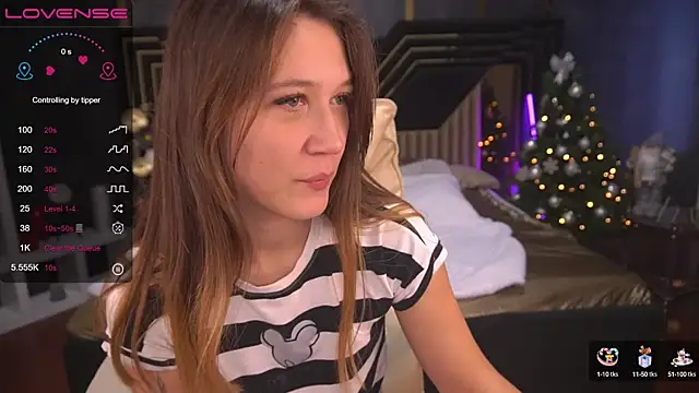 DreamyLinaa online show from 01.04.25