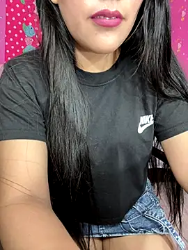 Snapshot of Velyn_18 chatting on 12.02.25 Velyn 18 online show from 12.02.25