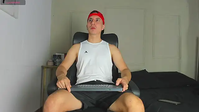 Snapshot of -Bruno-Bs chatting on 03.11.25 -Bruno-Bs online show from 03.11.25