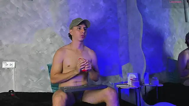 Snapshot of -Bruno-Bs chatting on 09.20.25 -Bruno-Bs online show from 09.20.25