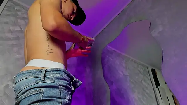 Snapshot of -Bruno-Bs chatting on 10.04.25 -Bruno-Bs online show from 10.04.25