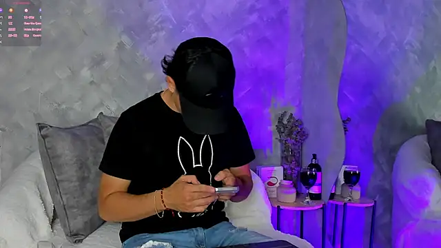 Snapshot of -Bruno-Bs chatting on 10.21.25 -Bruno-Bs online show from 10.21.25