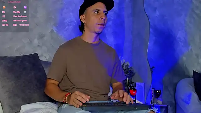 Snapshot of -Bruno-Bs chatting on 10.25.25 -Bruno-Bs online show from 10.25.25