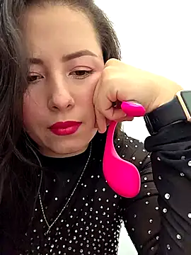 Snapshot of NeredaXxx chatting on 10.17.25 NeredaXxx online show from 10.17.25