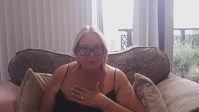 MoistCurveyChanel online show from 06.06.26