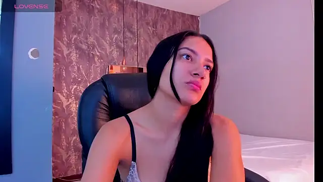 SKYLERWHIITEE online show from 01.15.25