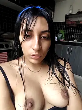 Snapshot of bigasssweet_2 chatting on 10.28.25 bigasssweet 2 online show from 10.28.25