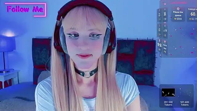 Kirmyy  online show from 10.13.25