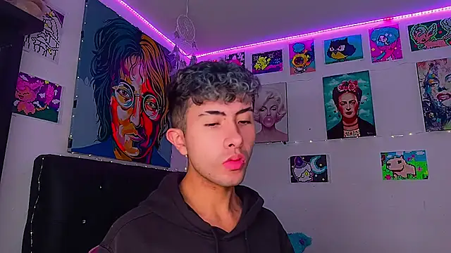 Noah Xitruxx online show from 03.08.25