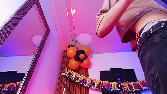 Noah Xitruxx online show from 10.09.25