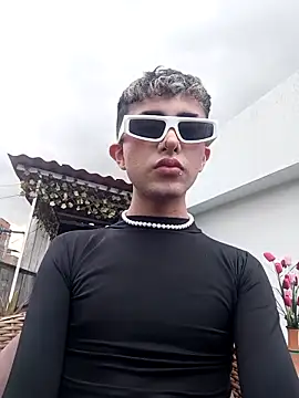 Noah Xitruxx online show from 10.09.25