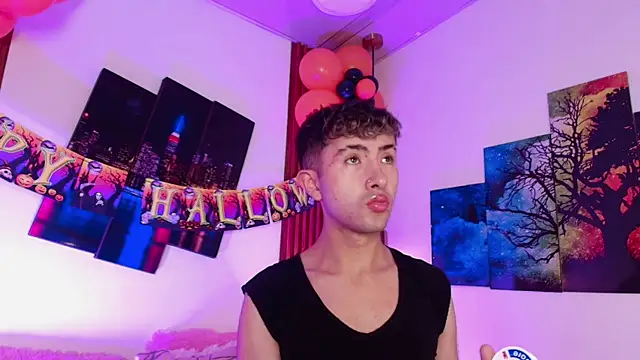 Noah Xitruxx online show from 10.13.25