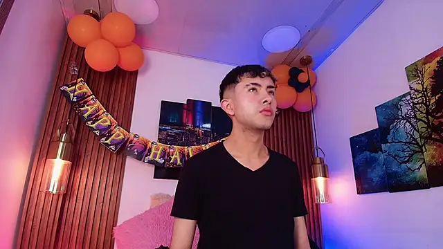 Noah Xitruxx online show from 10.22.25