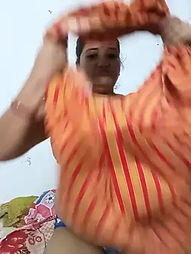 Snapshot of Sex-Nia chatting on 12.19.24 Sex-Nia online show from 12.19.24