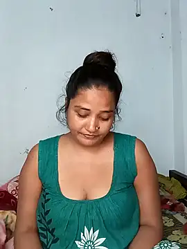 Snapshot of Sex-Nia chatting on 12.20.24 Sex-Nia online show from 12.20.24