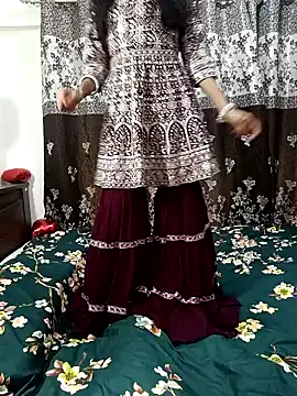 Snapshot of Cute-Bhavya chatting on 02.03.25 Cute-Bhavya online show from 02.03.25
