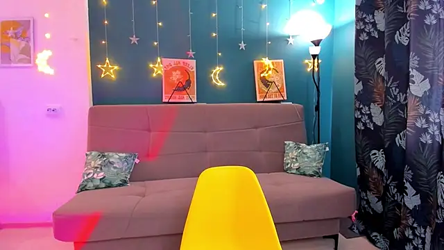 Xloe Queen online show from 02.11.25