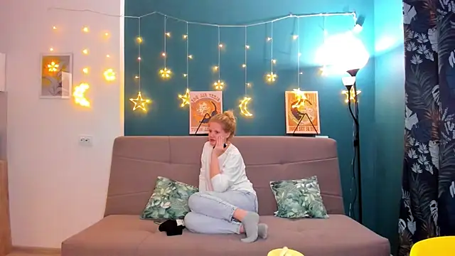 Xloe Queen online show from 02.25.25