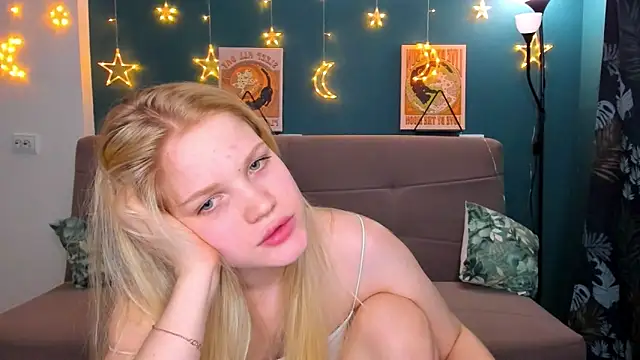 Xloe Queen online show from 03.19.25