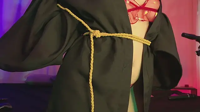 Little maeve online show from 02.23.25