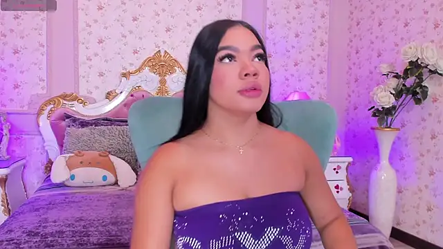 Snapshot of AllissonJames chatting on 11.04.25 AllissonJames online show from 11.04.25