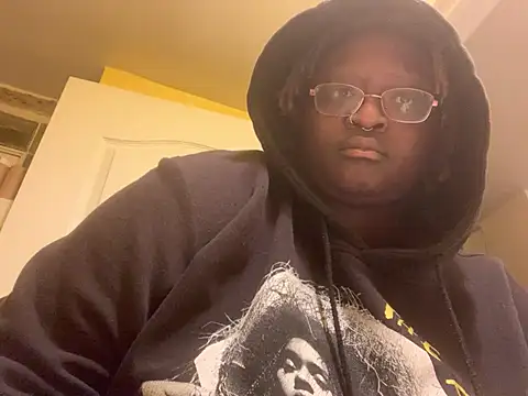 BigKittyRaven online show from 01.04.25