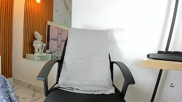Snapshot of _Brihan chatting on 12.11.24 Brihan online show from 12.11.24