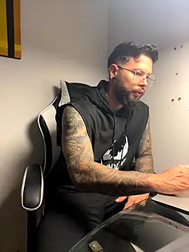 connor santtos online show from 11.20.25