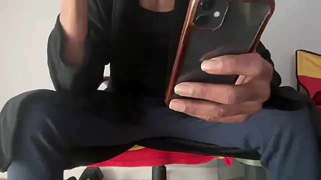 Snapshot of skarfosbabes69 chatting on 02.16.26 skarfosbabes69 online show from 02.16.26