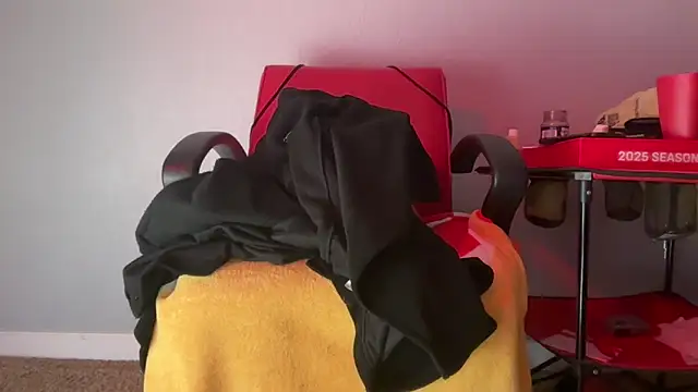 Snapshot of skarfosbabes69 chatting on 02.20.26 skarfosbabes69 online show from 02.20.26